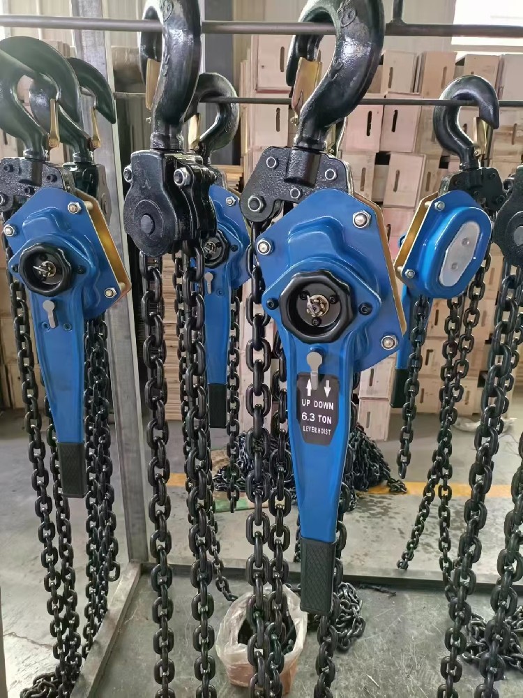 What is the purpose of chain hoist?