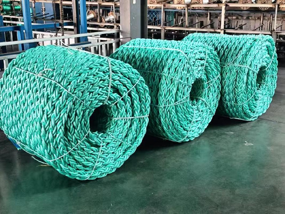 Polyester Mooring Rope Case Studies: Real-World Maritime Applications
