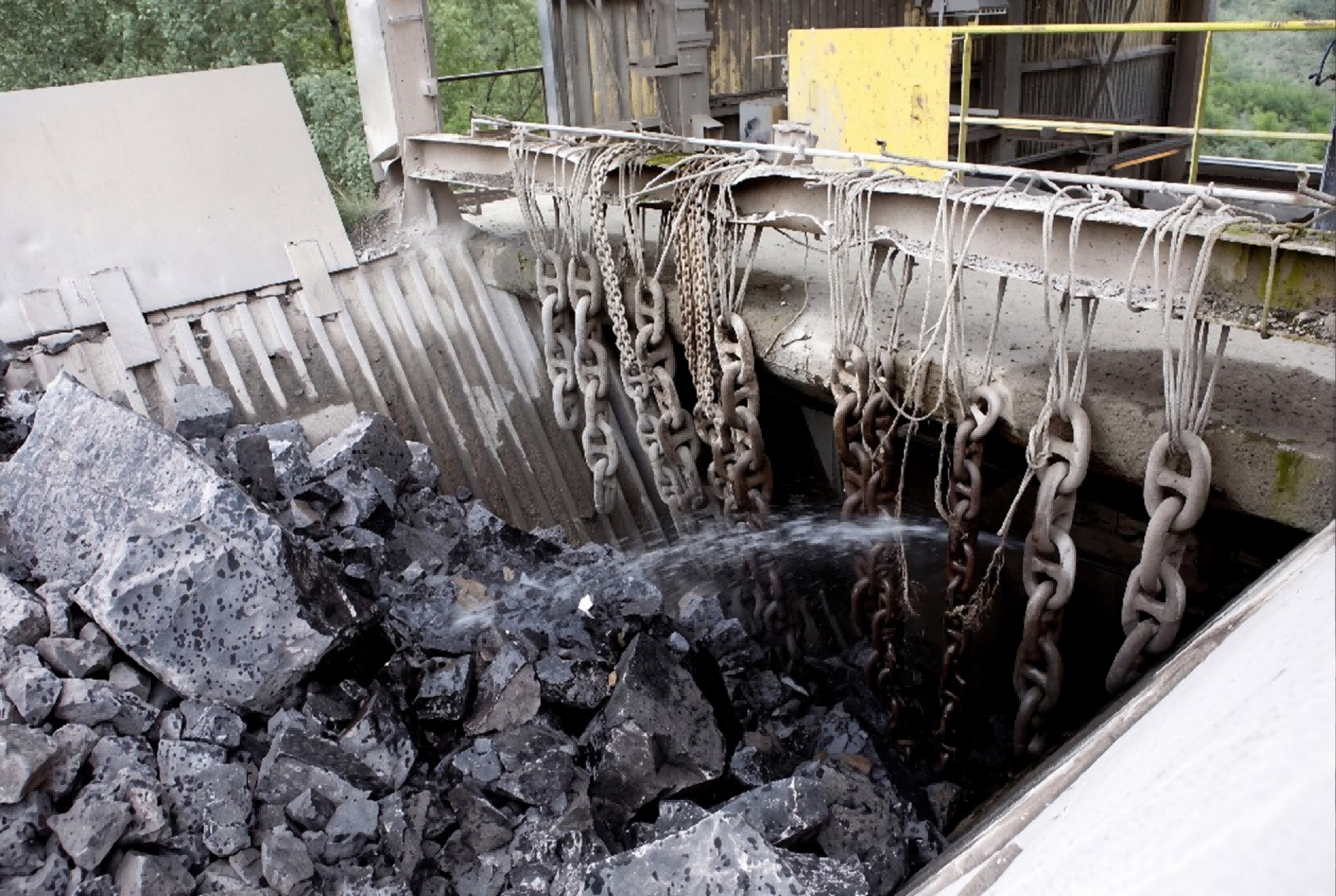 Heavy Crusher Feeding Systems.png